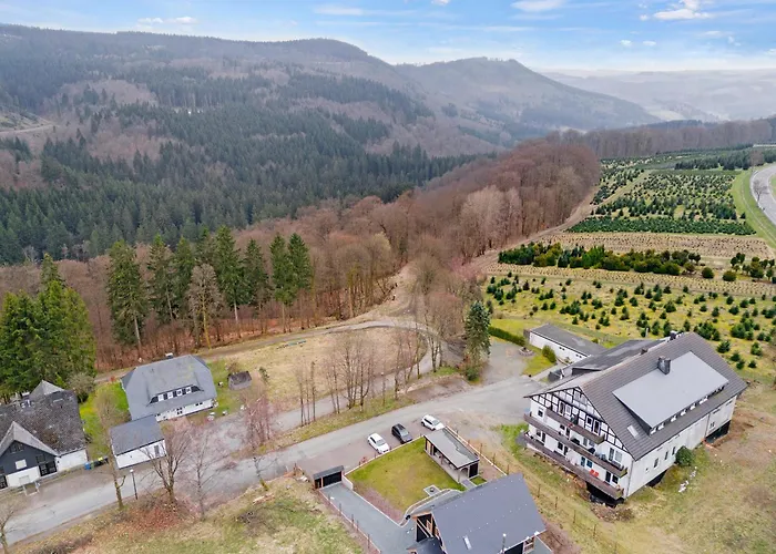 Greenhouse Living Apartment Fagus Mit Terrasse Und Feuerstelle - 6 Minuten Nach Winterberg - 4 Minuten Zur Ruhrquelle - Wandern - Mountainbike Fahren - Reisen Mit Hund & Natur Geniessen
