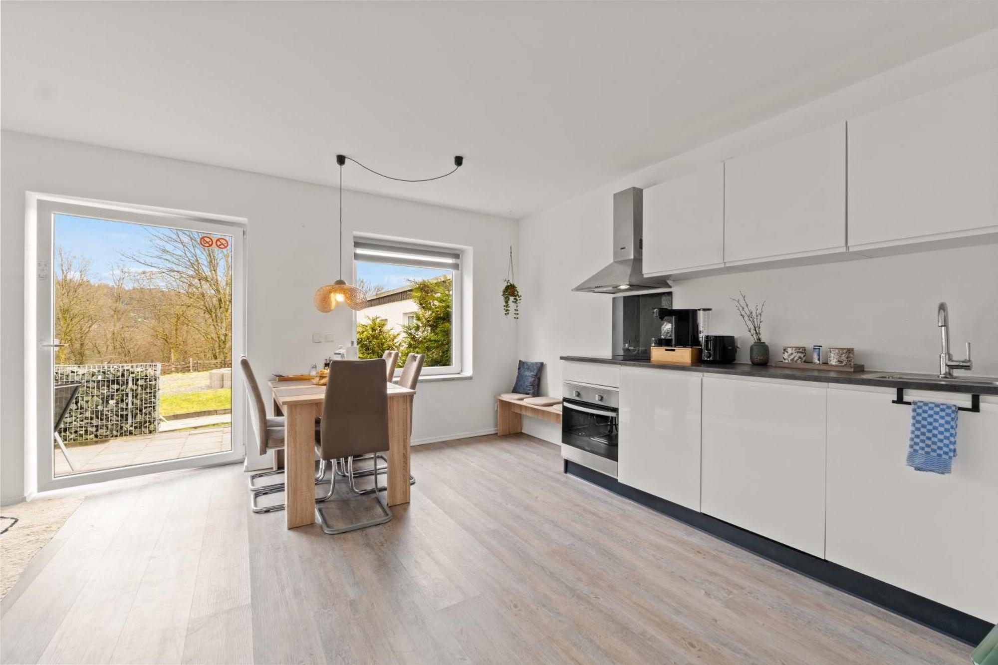 Greenhouse Living Fagus Mit Terrasse Und Feuerstelle - 6 Minuten Nach Winterberg - 4 Minuten Zur Ruhrquelle - Wandern - Mountainbike Fahren - Reisen Mit Hund & Geniessen Medebach