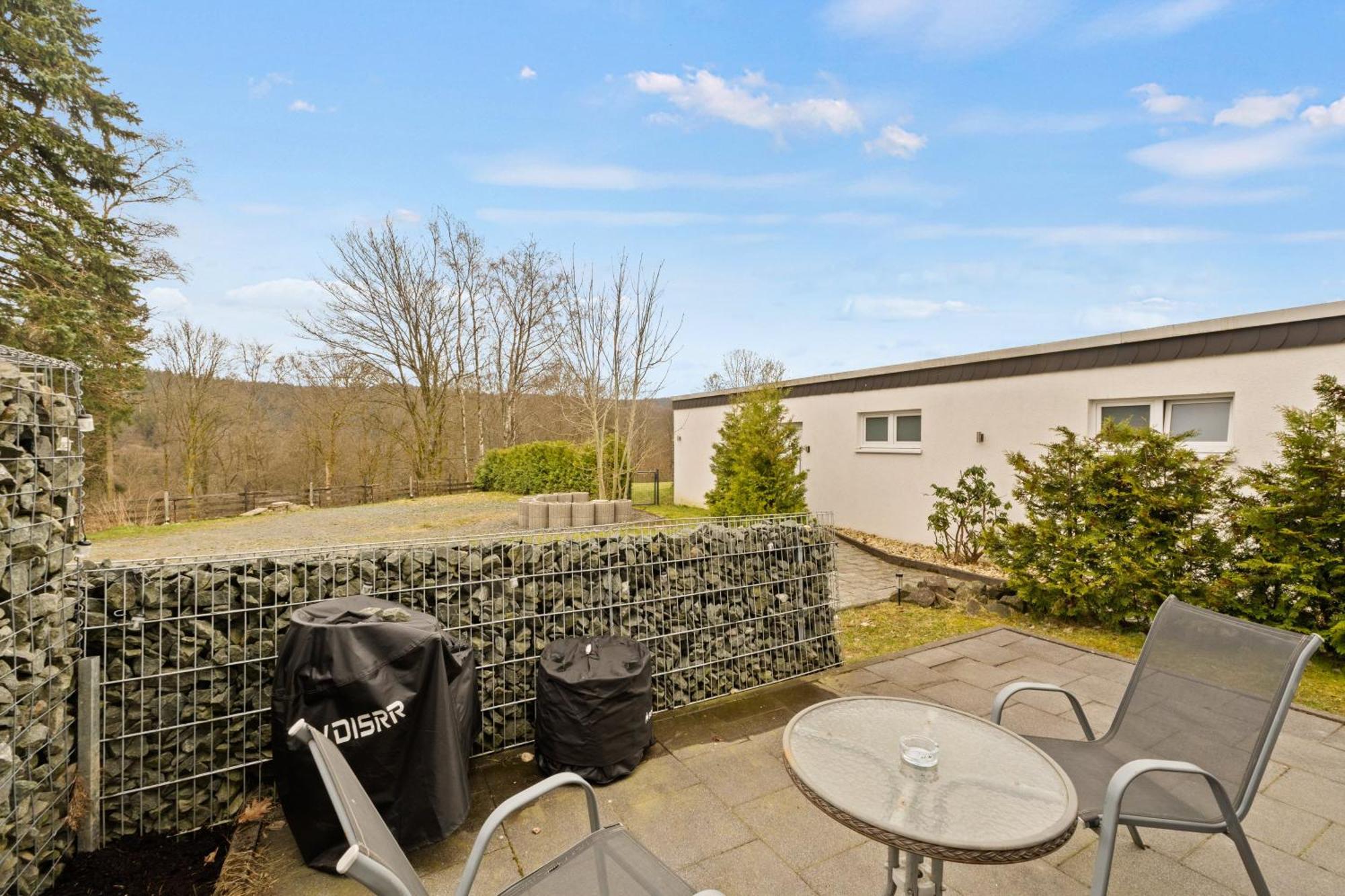 Greenhouse Living Fagus Mit Terrasse Und Feuerstelle - 6 Minuten Nach Winterberg - 4 Minuten Zur Ruhrquelle - Wandern - Mountainbike Fahren - Reisen Mit Hund & Geniessen *
