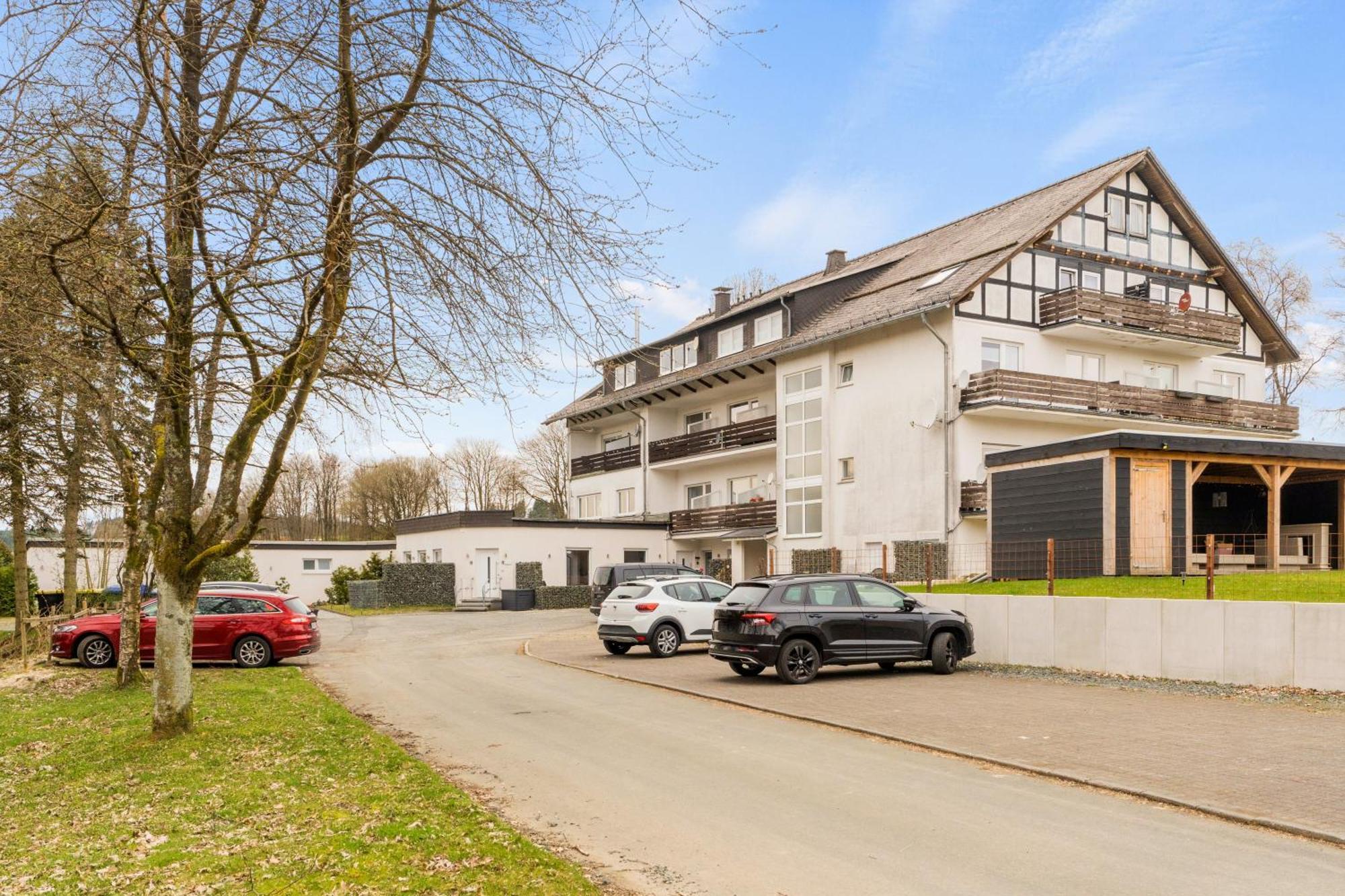Apartment Greenhouse Living Fagus Mit Terrasse Und Feuerstelle - 6 Minuten Nach Winterberg - 4 Minuten Zur Ruhrquelle - Wandern - Mountainbike Fahren - Reisen Mit Hund & Geniessen *